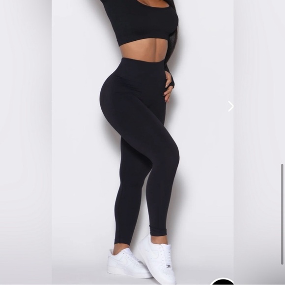 EUC Black Bombshell Figure Scrunch Leggings Size XS Made in USA - Picture 6 of 11